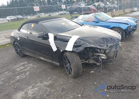 2011 Mercedes-Benz E 550 из США, поврежденный, VIN WDDKK7CF7BF103529